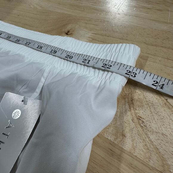 Athleta Women's Mesh Racer Run Short Bright White Women's Size 3X NWT STAIN - Picture 9 of 14